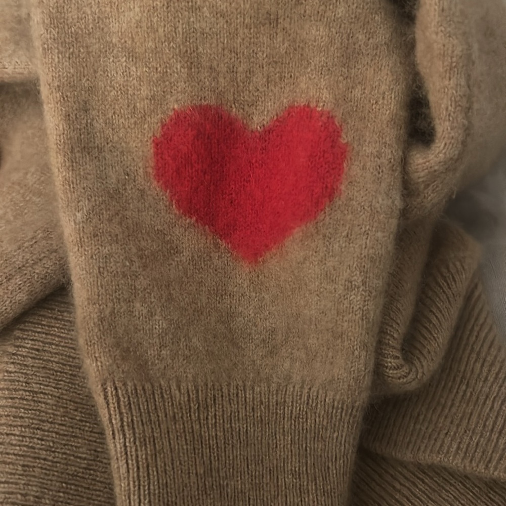 White + Warren Cashmere Heart Sleeve Crewneck in Camel - Picture 9 of 11